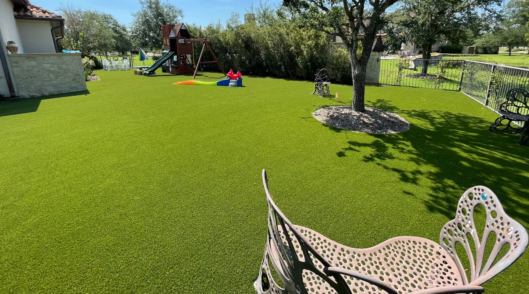 Backyard artificial grass yard installed by SYNLawn