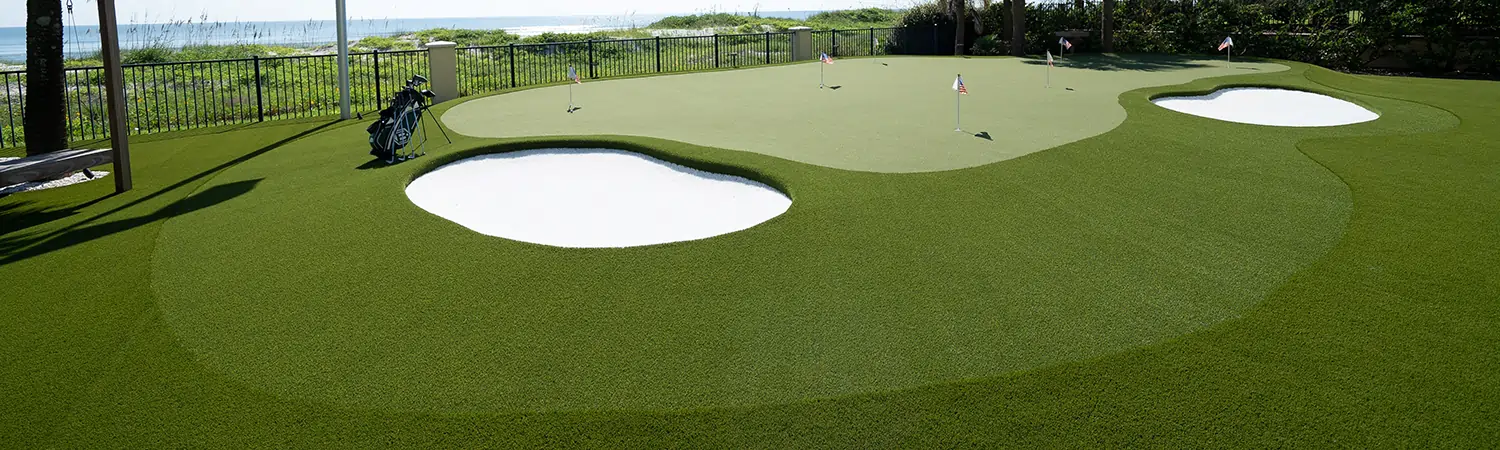 Backyard putting green installed by SYNLawn